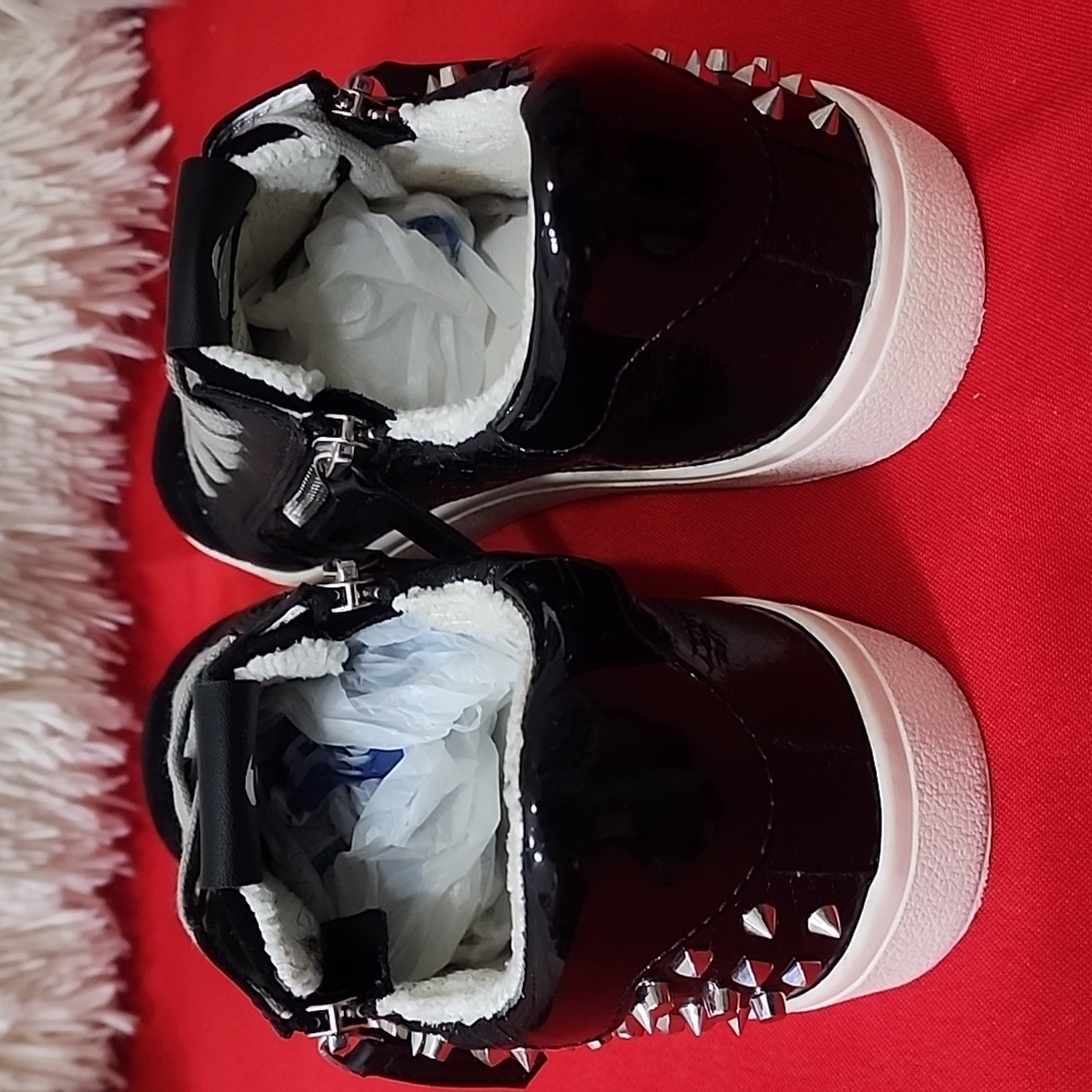 Steve Madden Parka Sneakers - Picture 4 of 10